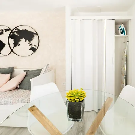 Alma Con Terreno Privado Y Parking Compartido - A 800m De Playa Poniente Holiday home