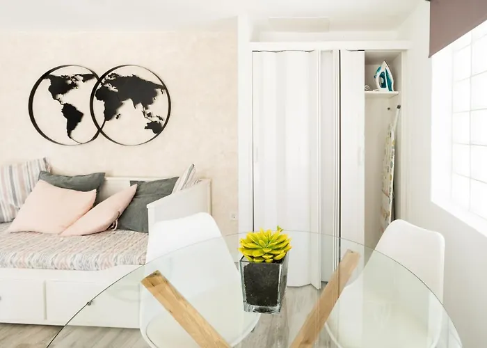 Alma Con Terreno Privado Y Parking Compartido - A 800m De Playa Poniente Holiday home