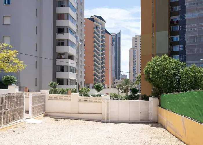Alma Con Terreno Privado Y Parking Compartido - A 800m De Playa Poniente *
