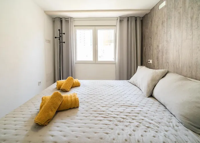 Alma Con Terreno Privado Y Parking Compartido - A 800m De Playa Poniente Holiday home *